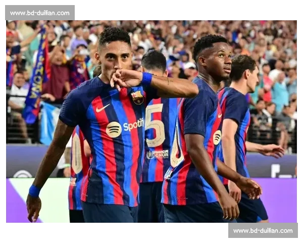 德科再造巴萨阵容革命:每个位置翻倍的「双保险」策略能否重塑巅峰?