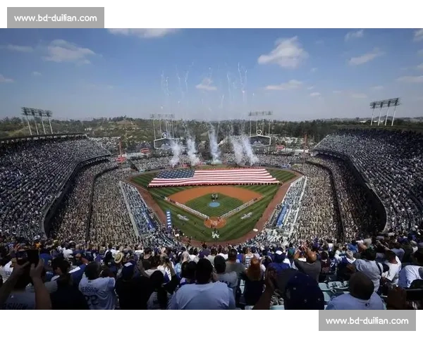 震惊!道奇队豪取连胜,王牌投手闪耀全场,刷新队史纪录!
